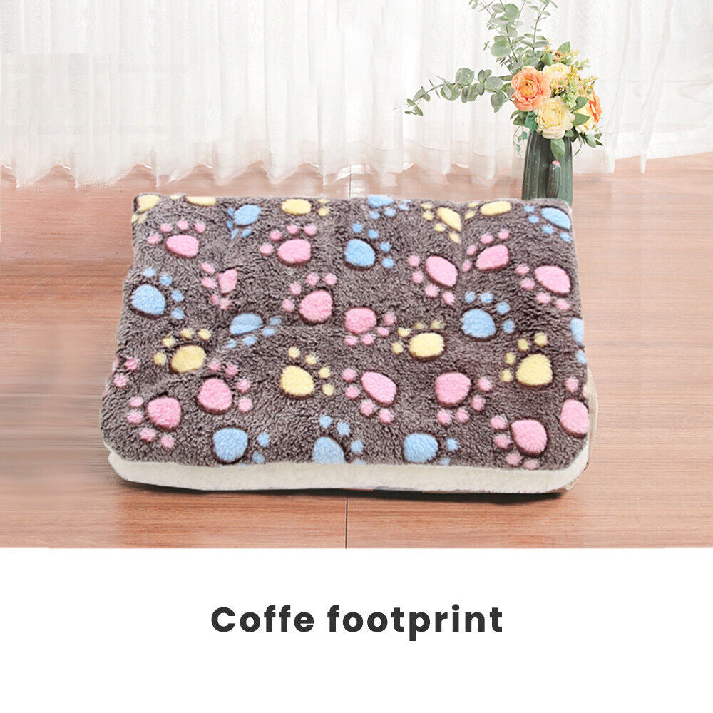 Premium Thermal Fleece Pet Blanket for Cats and Dogs - Soft and Cozy Bed Mat
