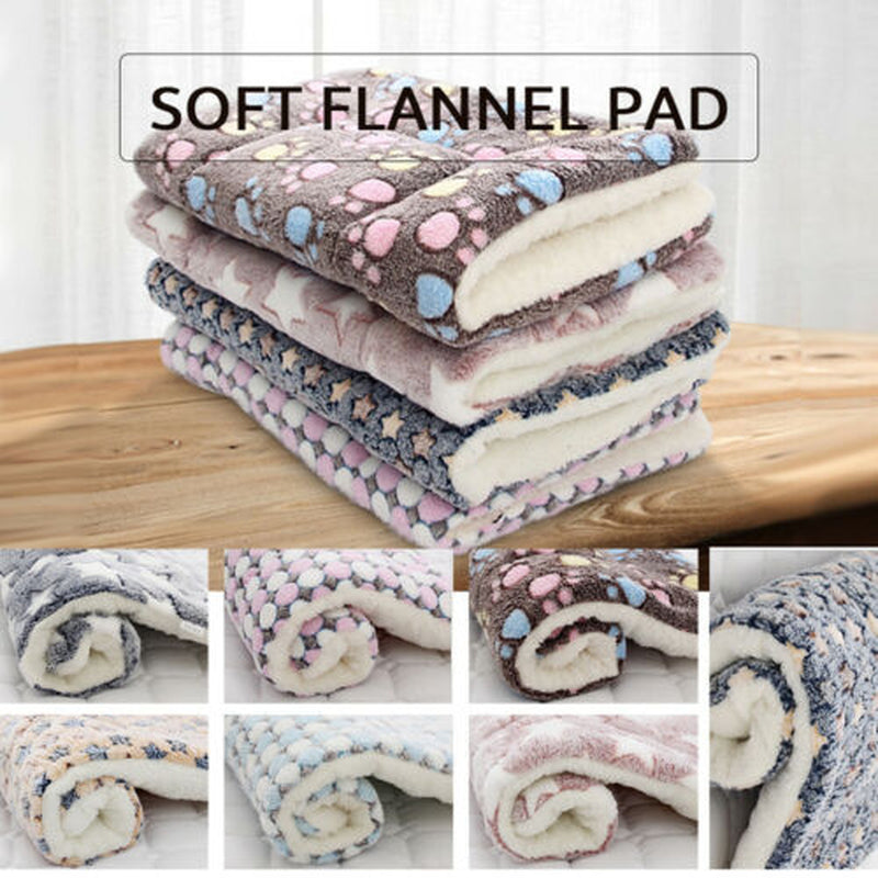 Premium Thermal Fleece Pet Blanket for Cats and Dogs - Soft and Cozy Bed Mat